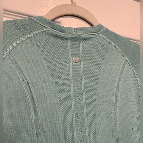 Seafoam Green Lululemon Running Top - Picture 4 of 6